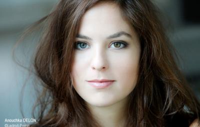 Anouchka Delon copie