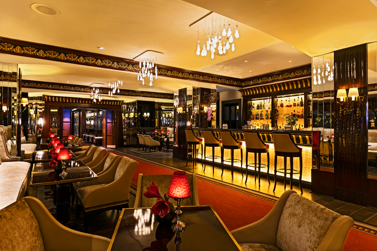 Bar Galerie du Fouquet&#039;s Cannes