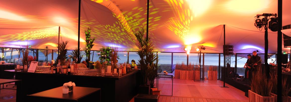 Event structure sur plage Mipim