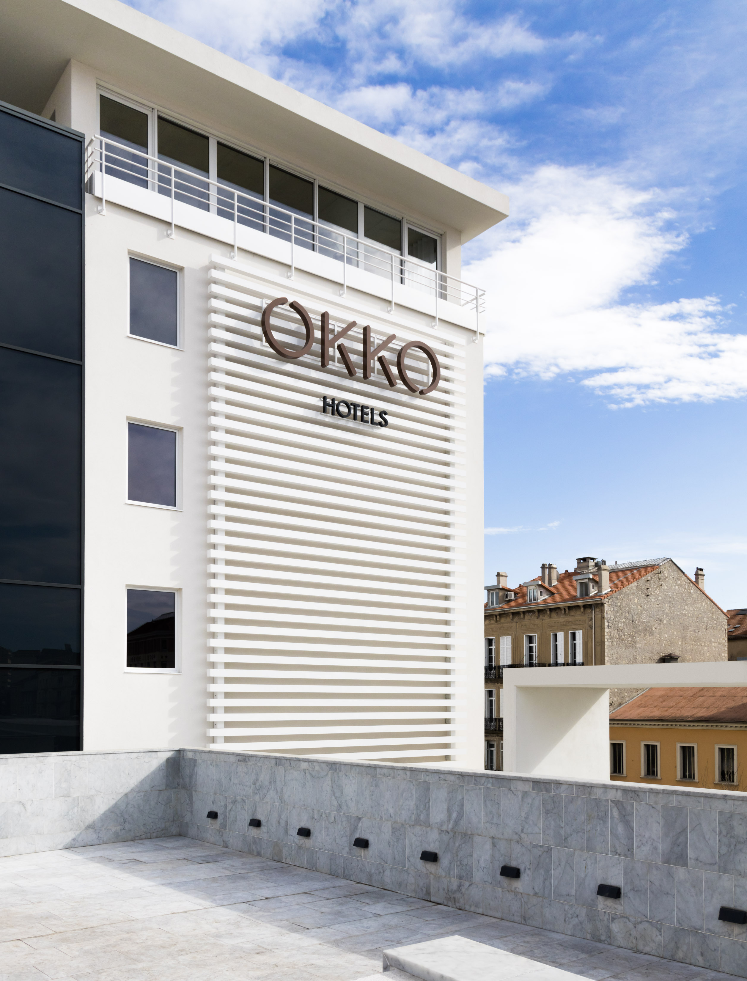 La-facade-d-OKKO-HOTELS-Cannes-2.jpg