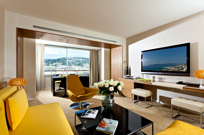 Suite-Jacqueline-Grand-Hotel-Cannes.jpg