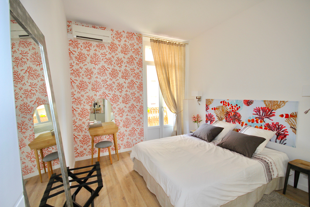 cannes_vacances_chambre cannes-vacances-chambre.jpg
