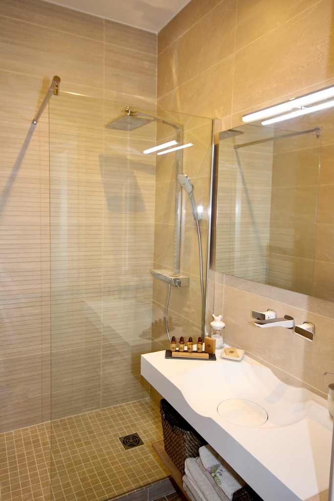salle_de_bain_moderne salle-de-bain-moderne.jpg